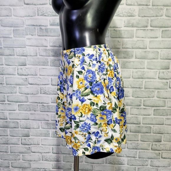 Vintage 90s Paris Blues Blue Yellow Floral Pleated High Waisted Flowy Shorts - Picture 2 of 7